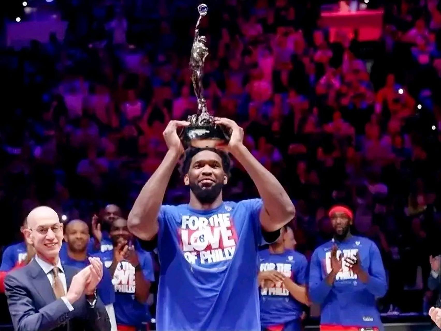 hth华体会体育今晚NBA常规赛传出新动向；上海申花迎来里程碑；管理层表态——引发热议；年轻球员得到机会的简单介绍